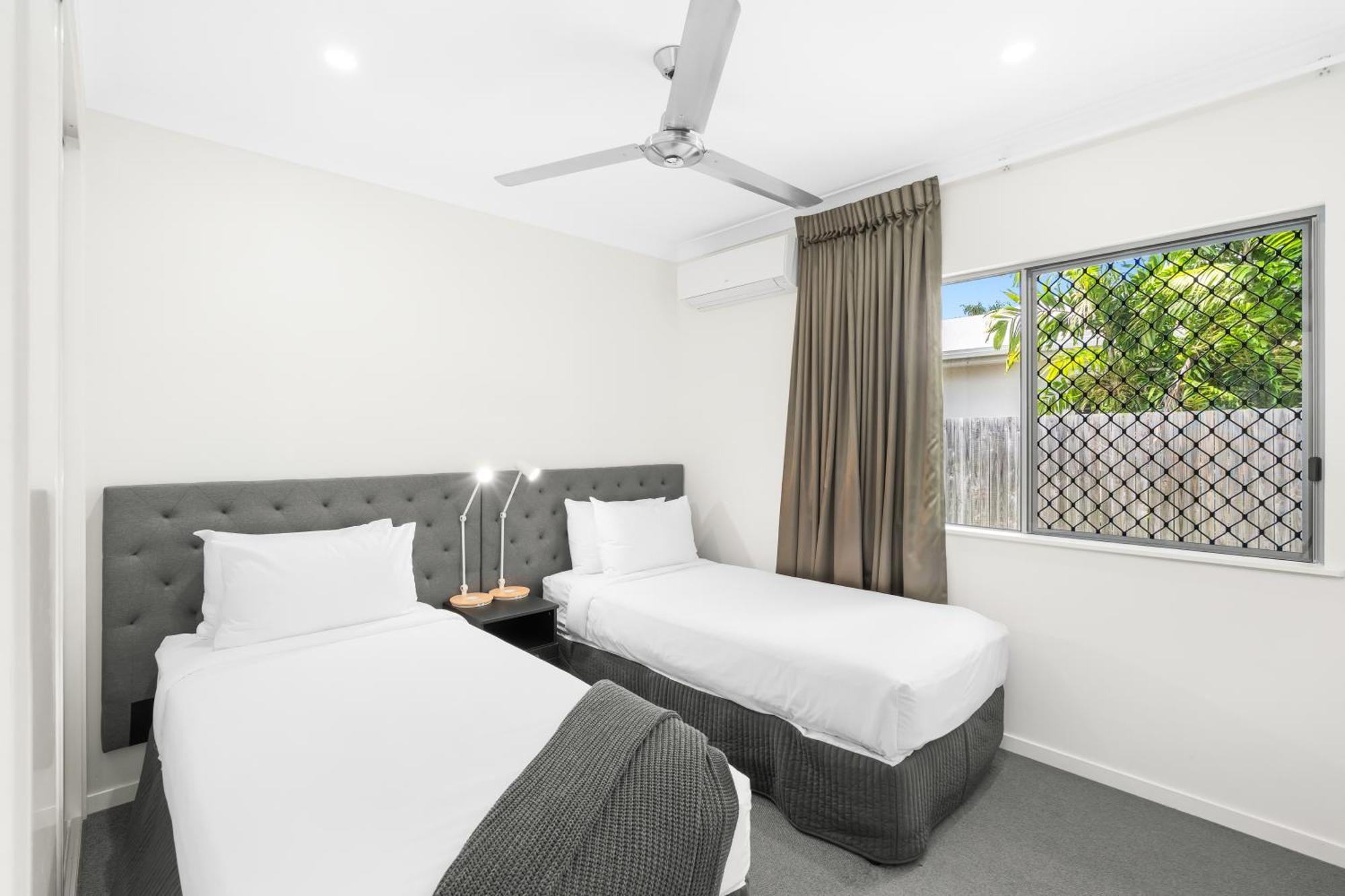 Blue Lagoon Villa B Cairns Buitenkant foto